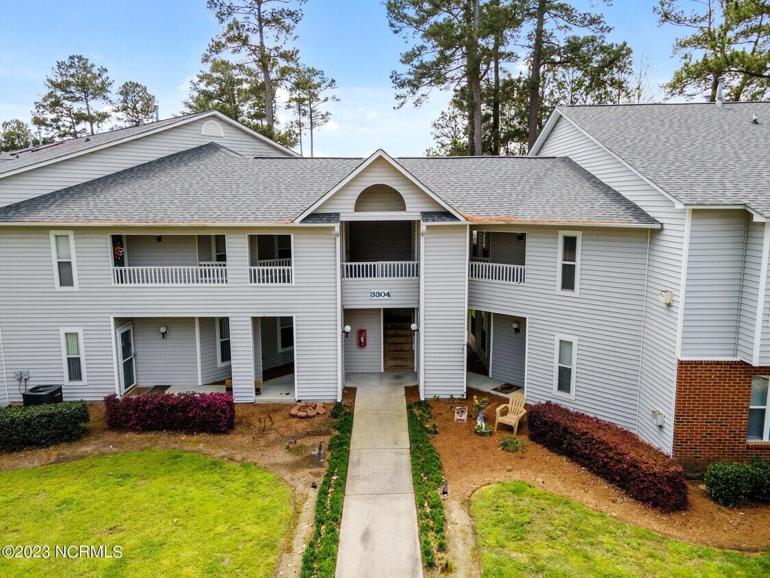 3304 Mulberry Ln Unit G, Greenville, NC 27858 Condo for Rent in