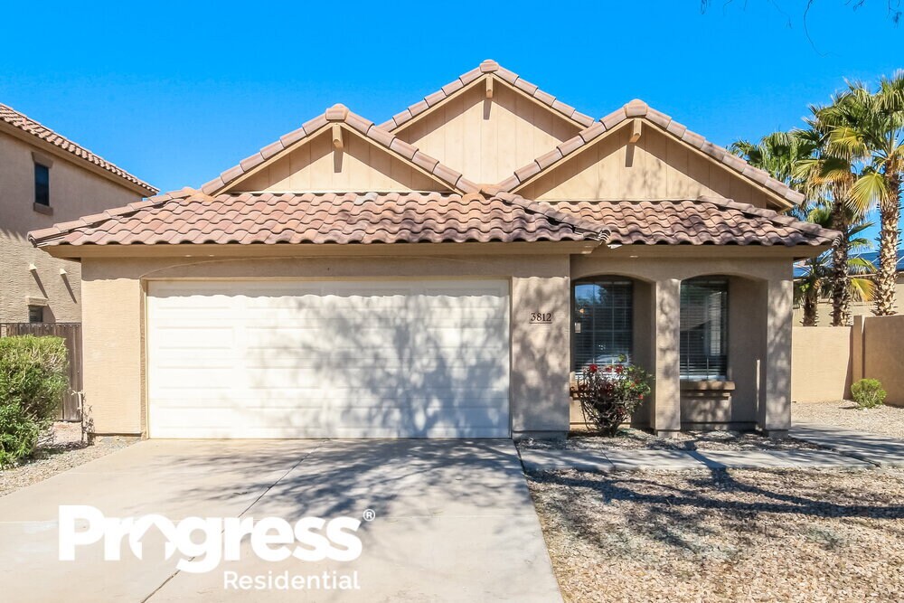 Foto principal - 3812 E Ironhorse Ct