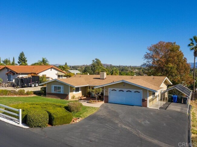 Foto del edificio - 648 Morro Rd