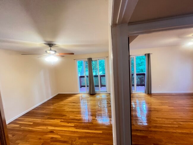 Building Photo - 40 Blueberry Ln