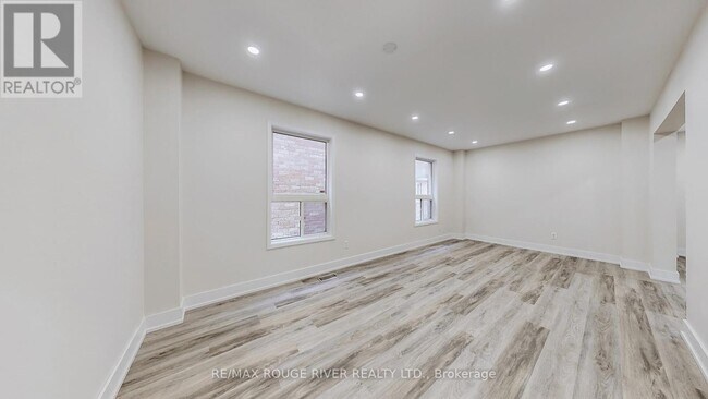 Building Photo - 6 Hibbard Dr