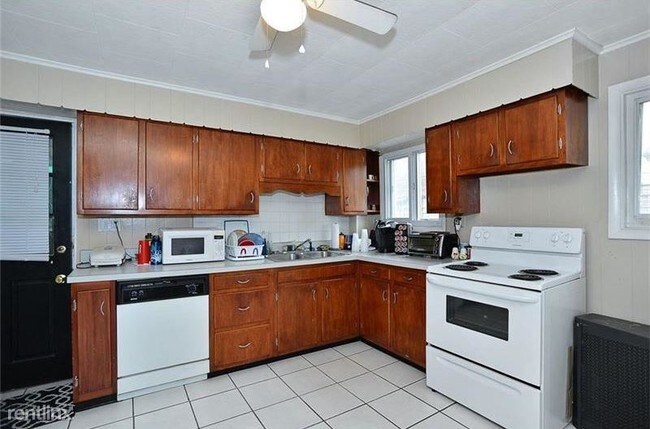 Foto del edificio - 72 S 14th St