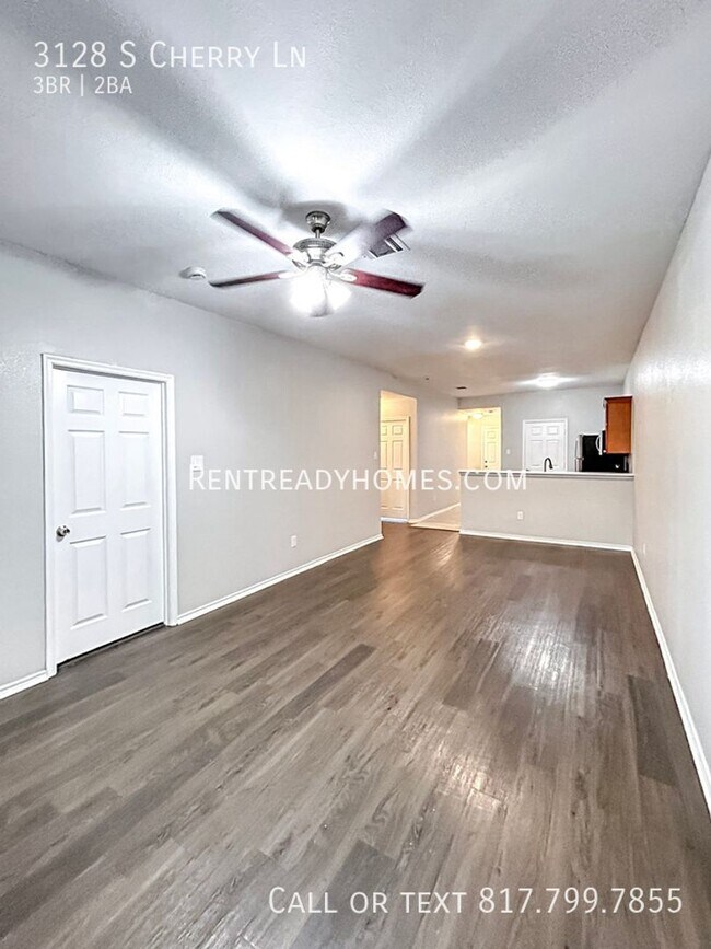 Foto del edificio - 3128 S Cherry Ln