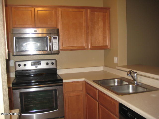Foto del edificio - 18837 N 34th Dr