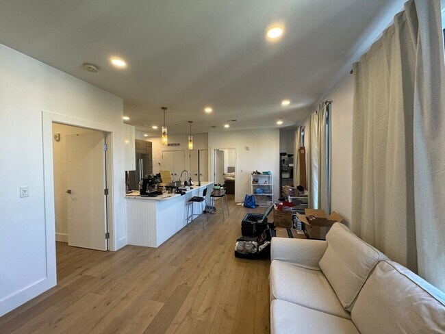 Foto del edificio - 30 Penniman Rd