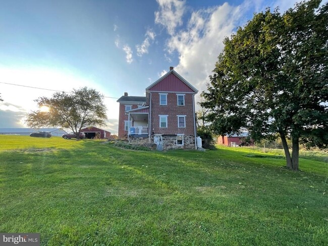 Building Photo - 2450 Mummasburg Rd