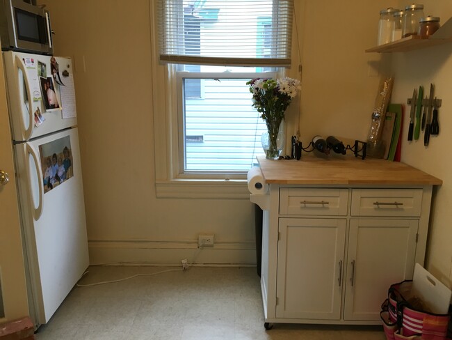 Building Photo - 5842 Bellona Ave