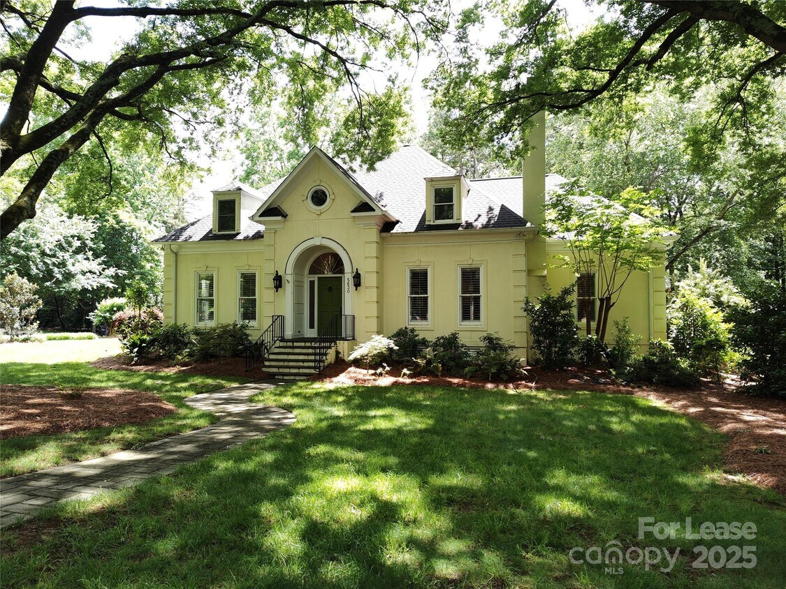 Foto principal - 5630 Colony Rd