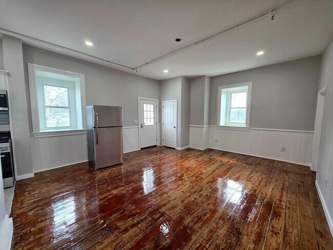 Foto del edificio - 5 Beacon St