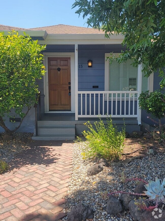 Building Photo - 415 Virginia Ct