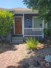 Building Photo - 415 Virginia Ct