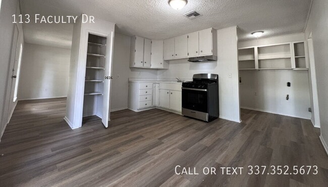 Foto del edificio - 113 Faculty Dr
