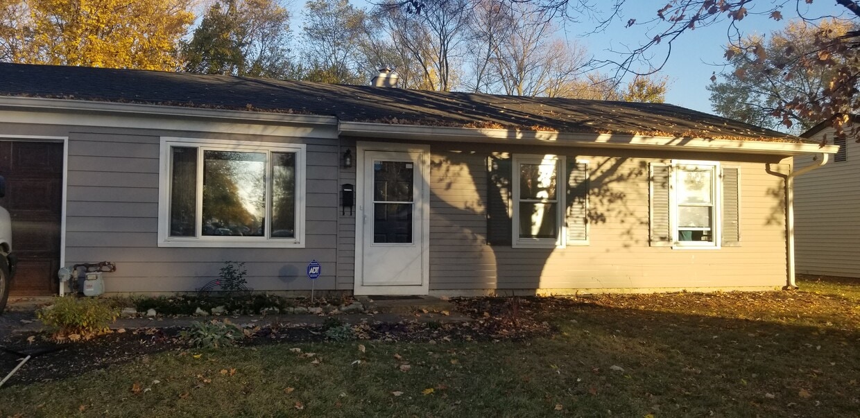 Frente de la casa - 3719 Gerrard Ave