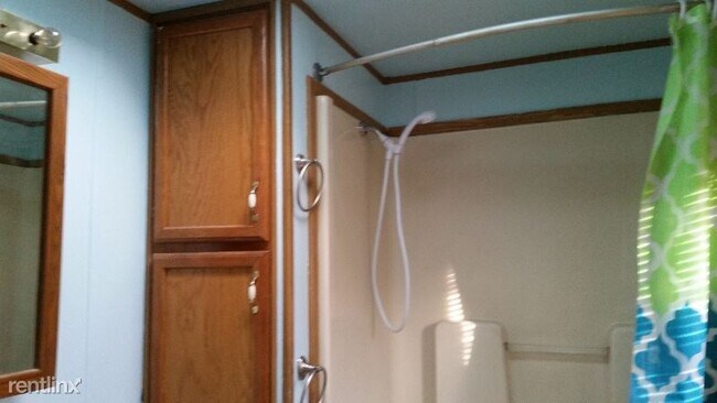 Building Photo - 3 br, 2 bath Mobile Home - 426 Sharron Ln