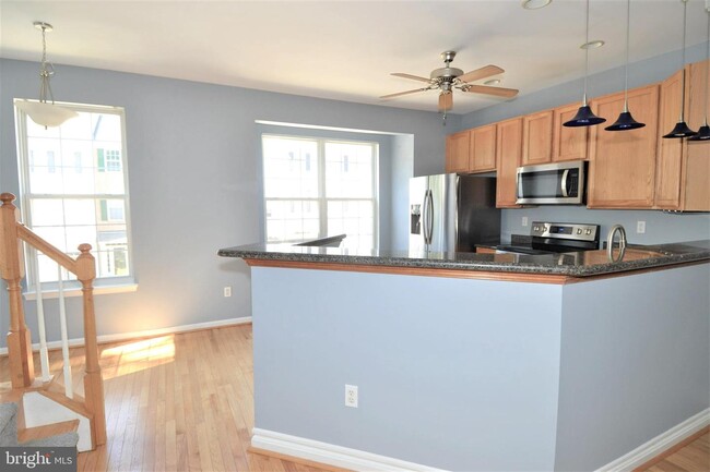 Foto del edificio - 623 Trout Run Ct