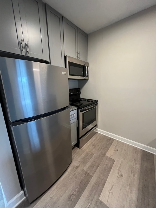 Building Photo - 585 Star Light Dr