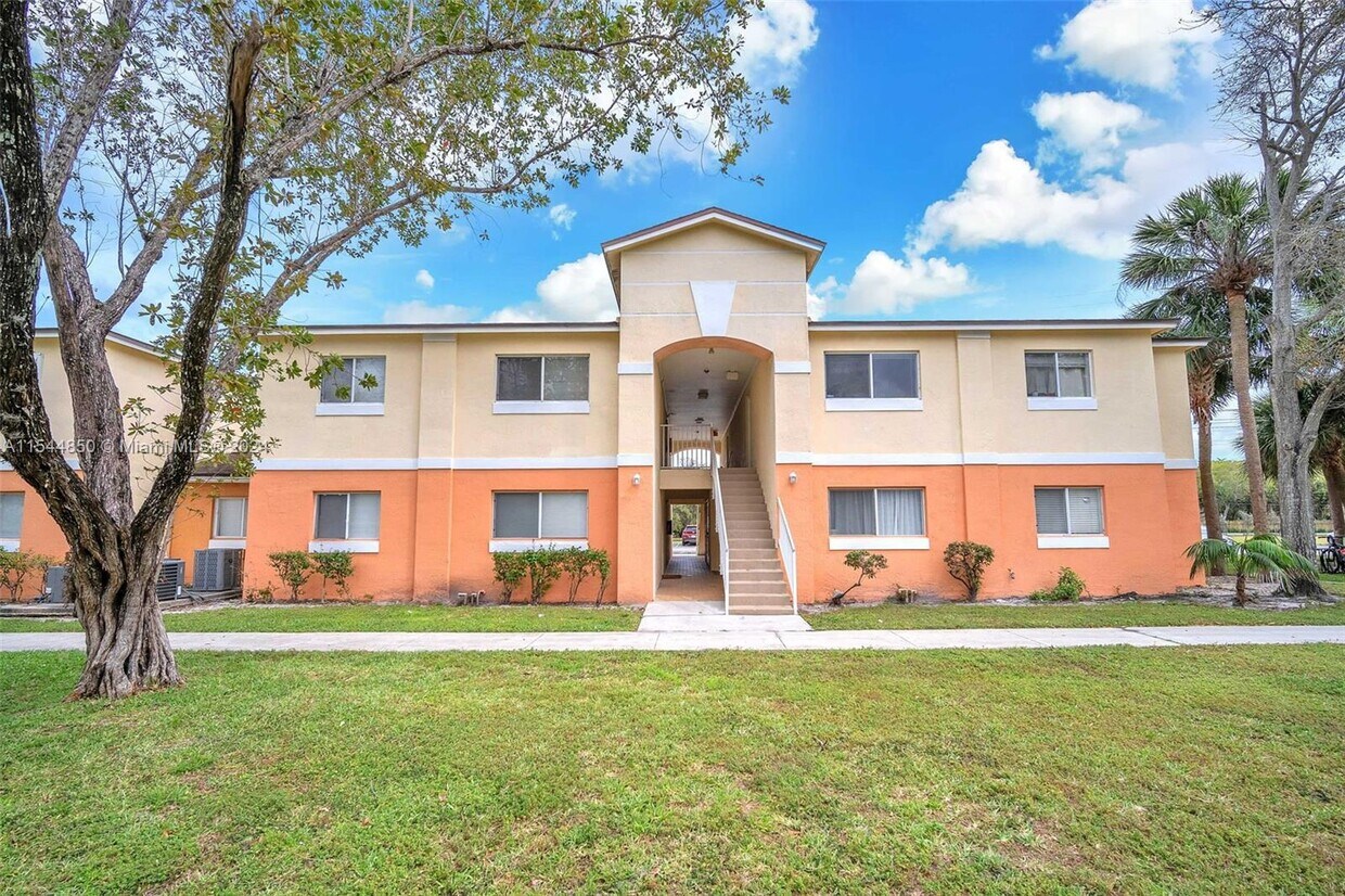 Primary Photo - 3630 N 56th Ave