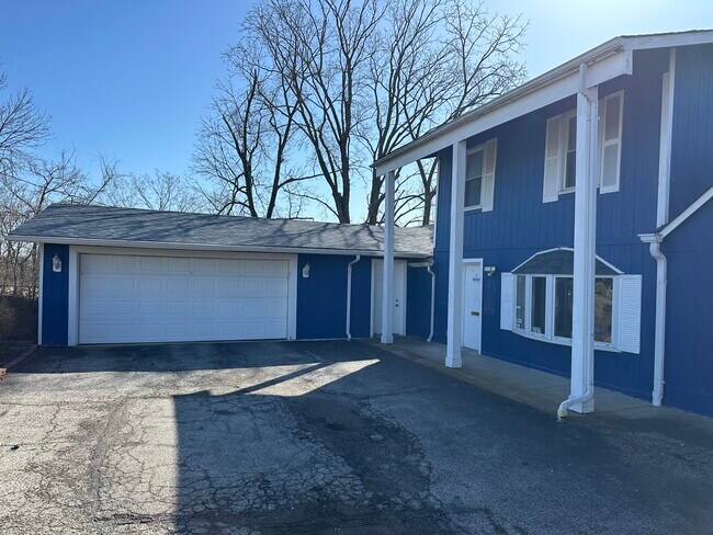 Foto del edificio - 16828 Manchester Rd