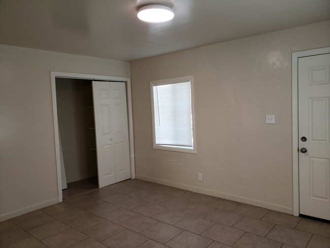 Building Photo - 751 Sanborn Pl