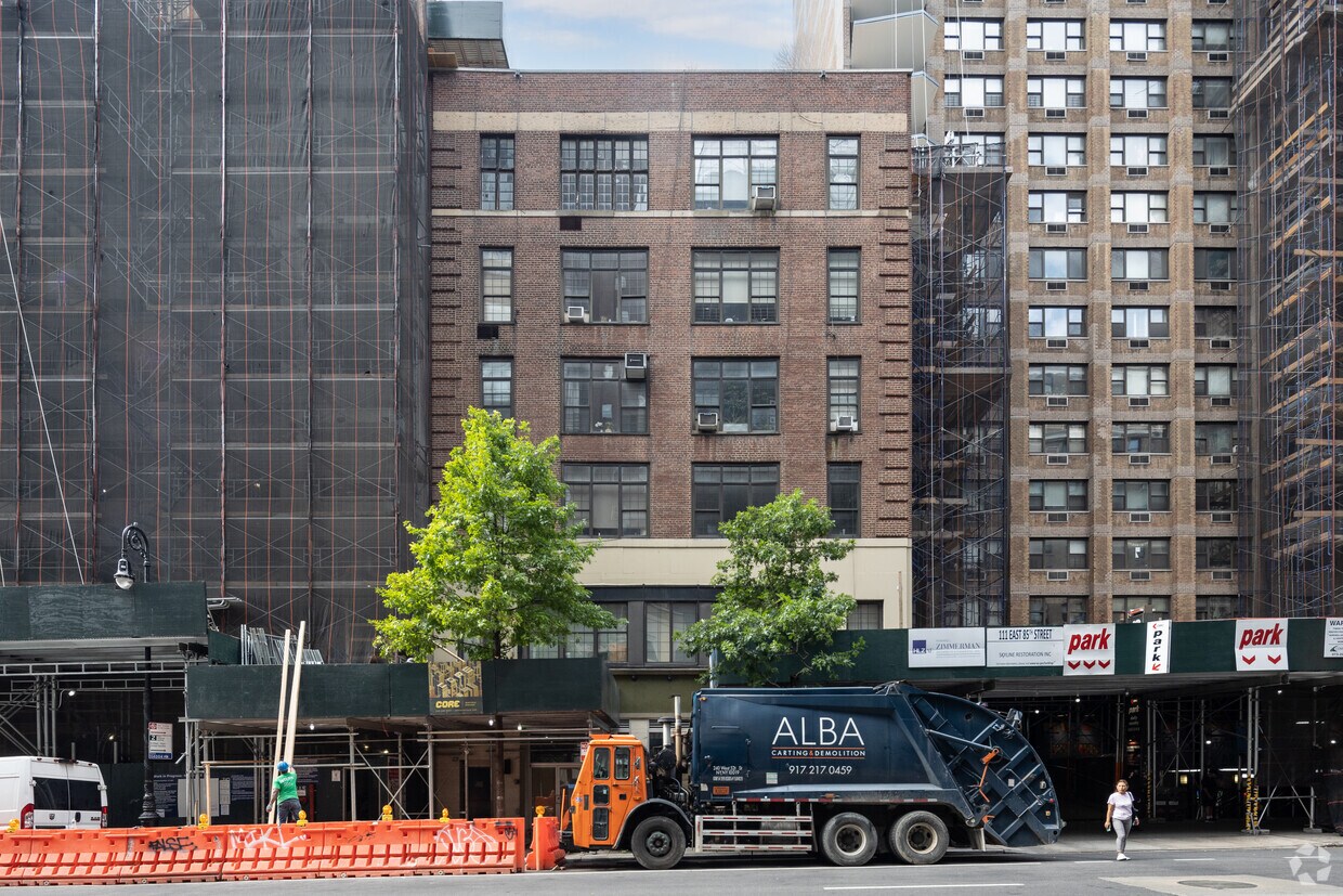 Foto principal - 120 E 86th St