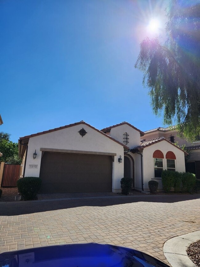 Photo - 3bd 2 ba Home in Balboa Way Chandler