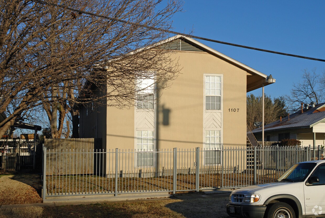 Building Photo - 1107 N Madison Ave