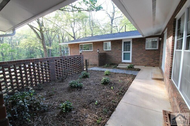 Building Photo - 175 Terrell Dr