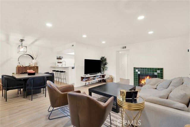 Building Photo - 5530 Thornburn St