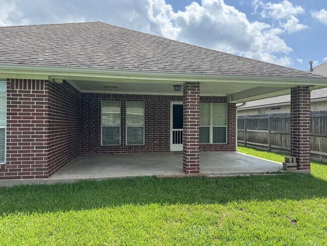 Building Photo - 225 Karten Ln