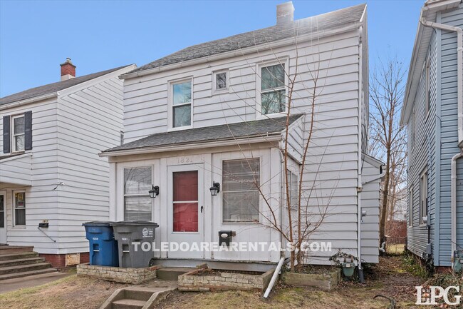 Building Photo - 1821 Fairfax Rd
