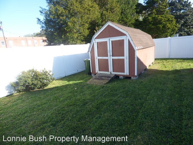 Building Photo - 3 br, 2 bath House - 1212 Pascal place