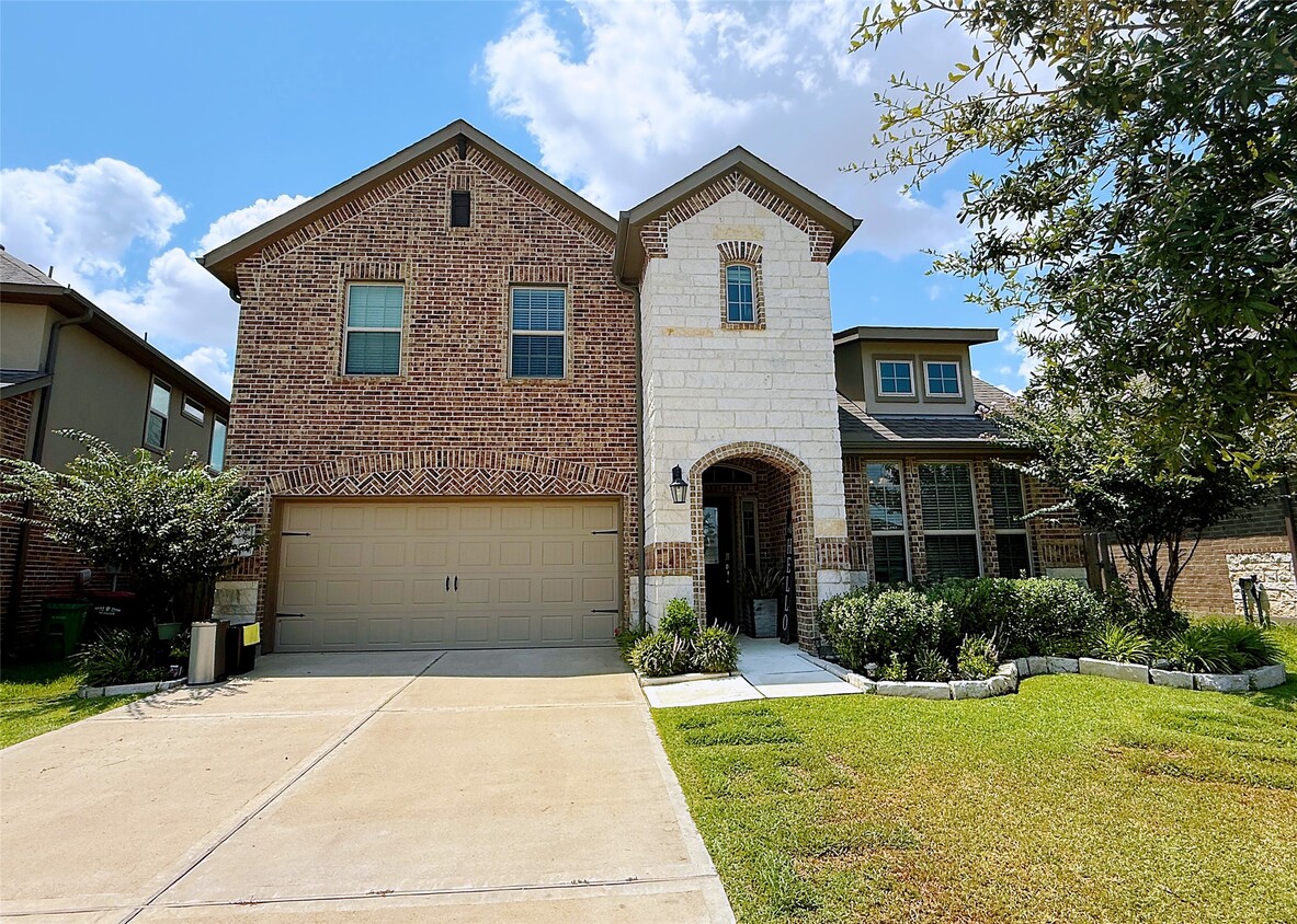 Primary Photo - 28726 Pearl Bridge Ln