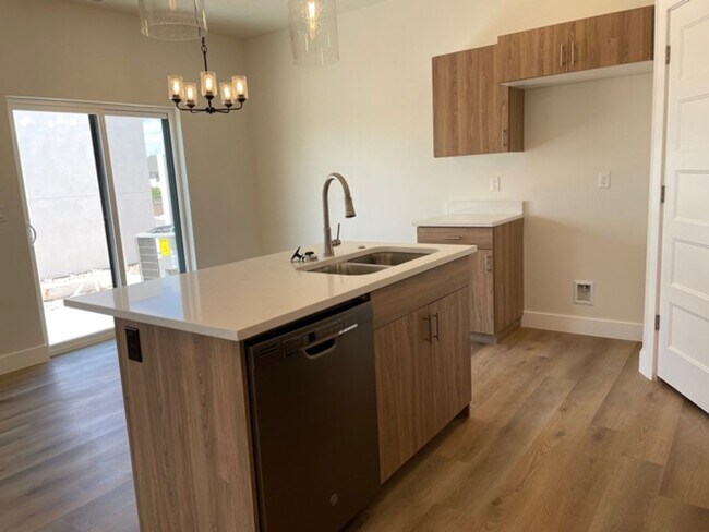 Foto del edificio - End unit in Cedar City