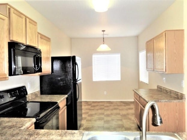 Foto del edificio - 1119 W Vineyard Rd