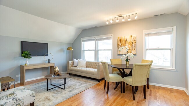 Foto del edificio - 3729 N Clifton Ave