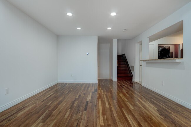 Foto del edificio - 782 Spinnaker Ct