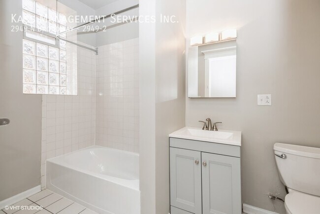 Foto del edificio - 2949 N Broadway
