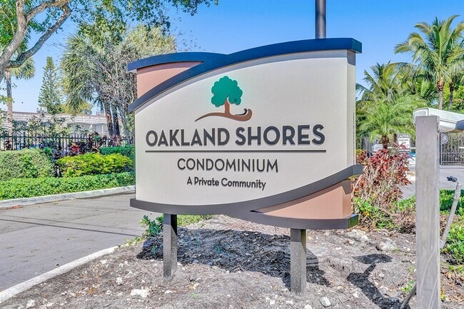 Building Photo - 3101 Oakland Shores Dr