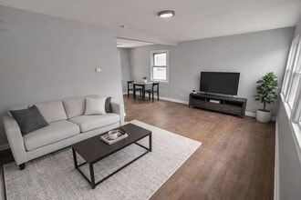 Building Photo - 3618 E 9th Ave