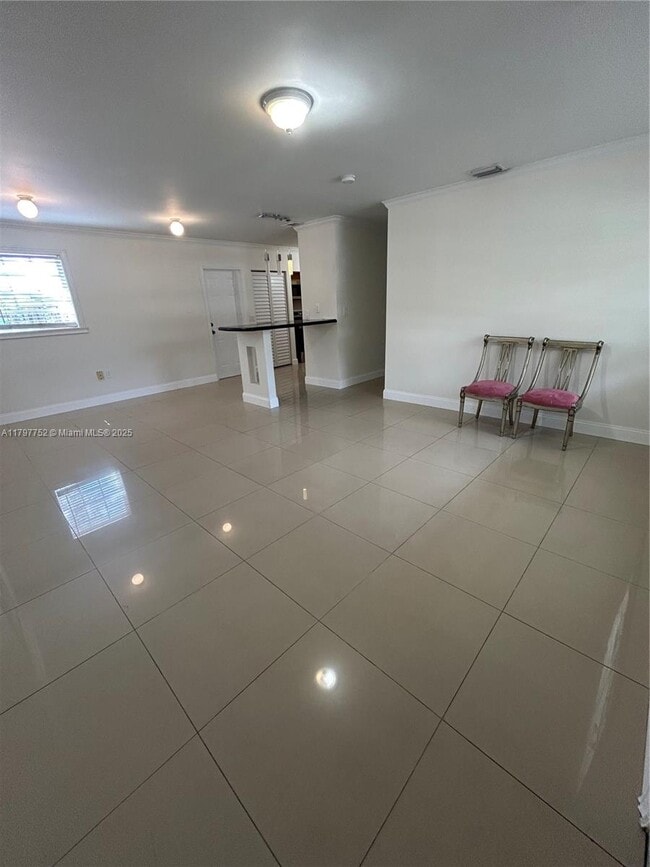 Foto del edificio - 1221 N 72nd Ave