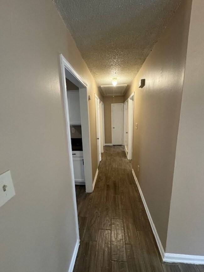 Building Photo - Newly Renovated Home In Raleigh