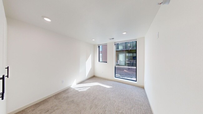 Interior Photo - Briarwood Reserve