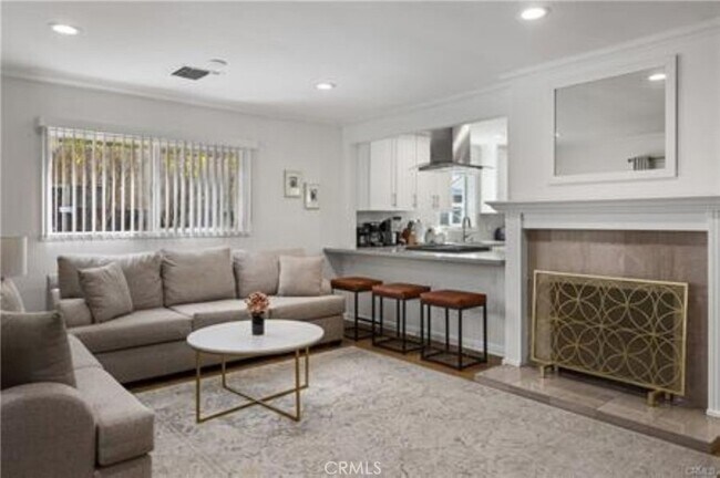 Foto del edificio - 22335 Kittridge St