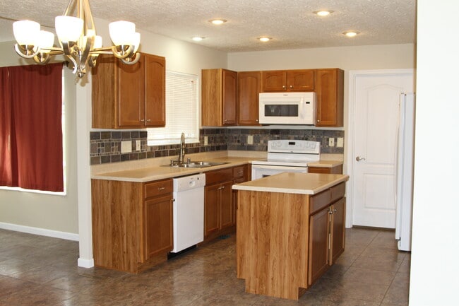 Building Photo - 9168 Belvedere Ct