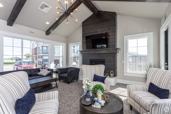 Clubhouse - Farmstead Apartments