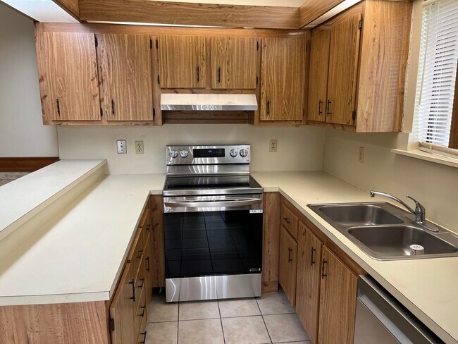 Foto del edificio - 4803 Waterview Cir