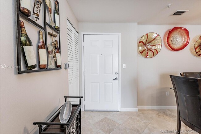Building Photo - 2080 S Ocean Dr