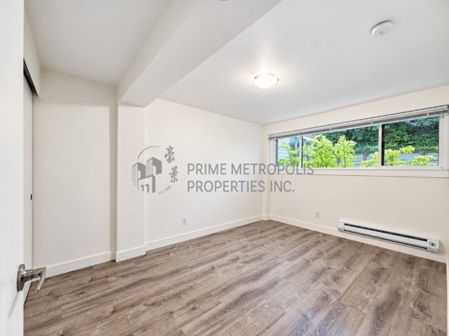Building Photo - 1601 Taylor Ave N