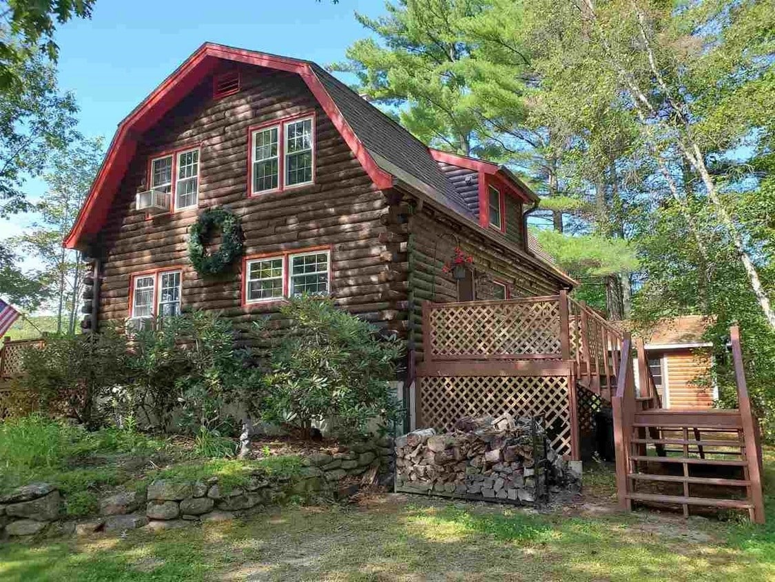 Primary Photo - 569 Crystal Lake Rd