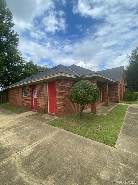 Foto del edificio - 2313 Cedarwood Ln